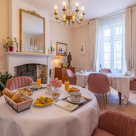 فندق Le Griffon 1855 Saint-Laurent-Des-Autels المظهر الخارجي الصورة